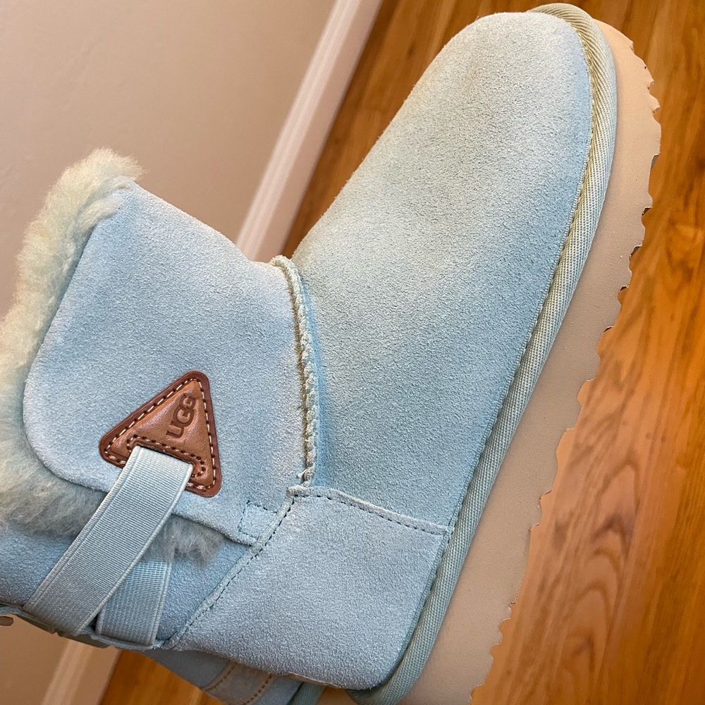 UGG Boots NWOT - Picture 9 of 10